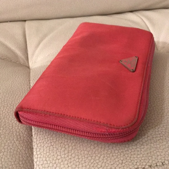 Authentic Prada Nylon Leather Wallet with authenticity & guarantee cards GUC - Picture 6 of 11